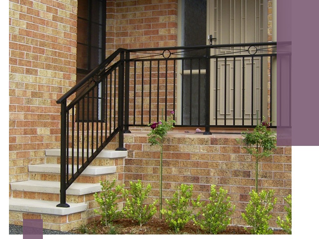 Уличные перила из металла под ключ в Михайловке