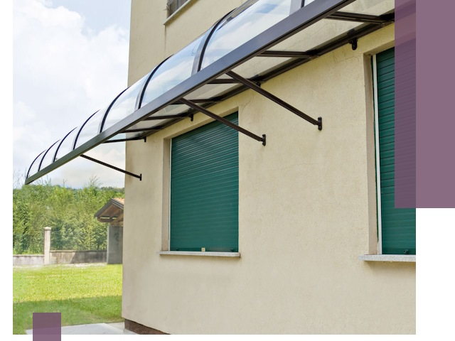 Козырьки над окнами в Михайловке — изготовление и монтаж по выгоде
